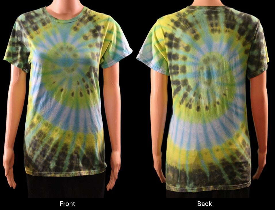 Gildan – Small T-Shirt - Spiral