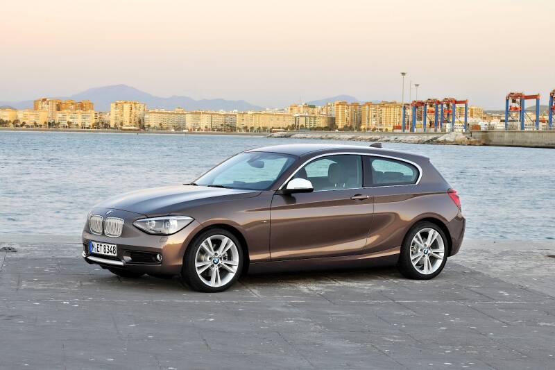 BMW 1 series brochure F21 3 doors