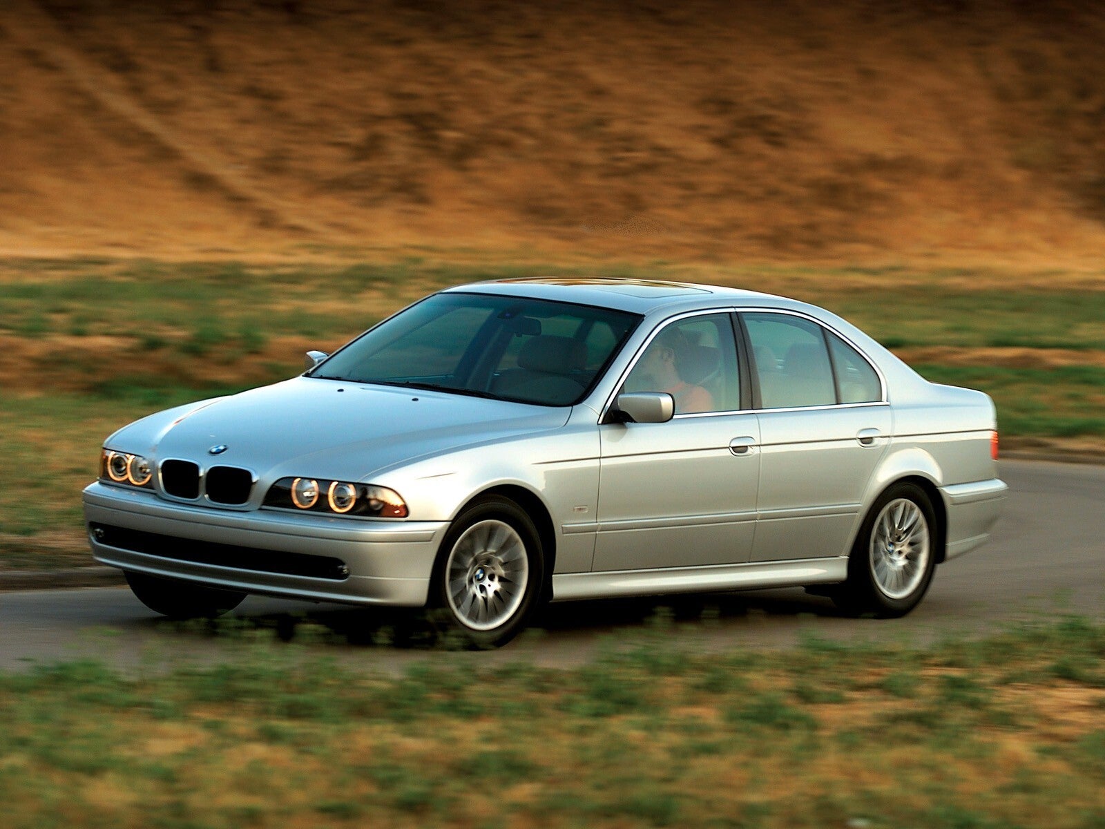 BMW 5 series brochure E39 sedan and touring