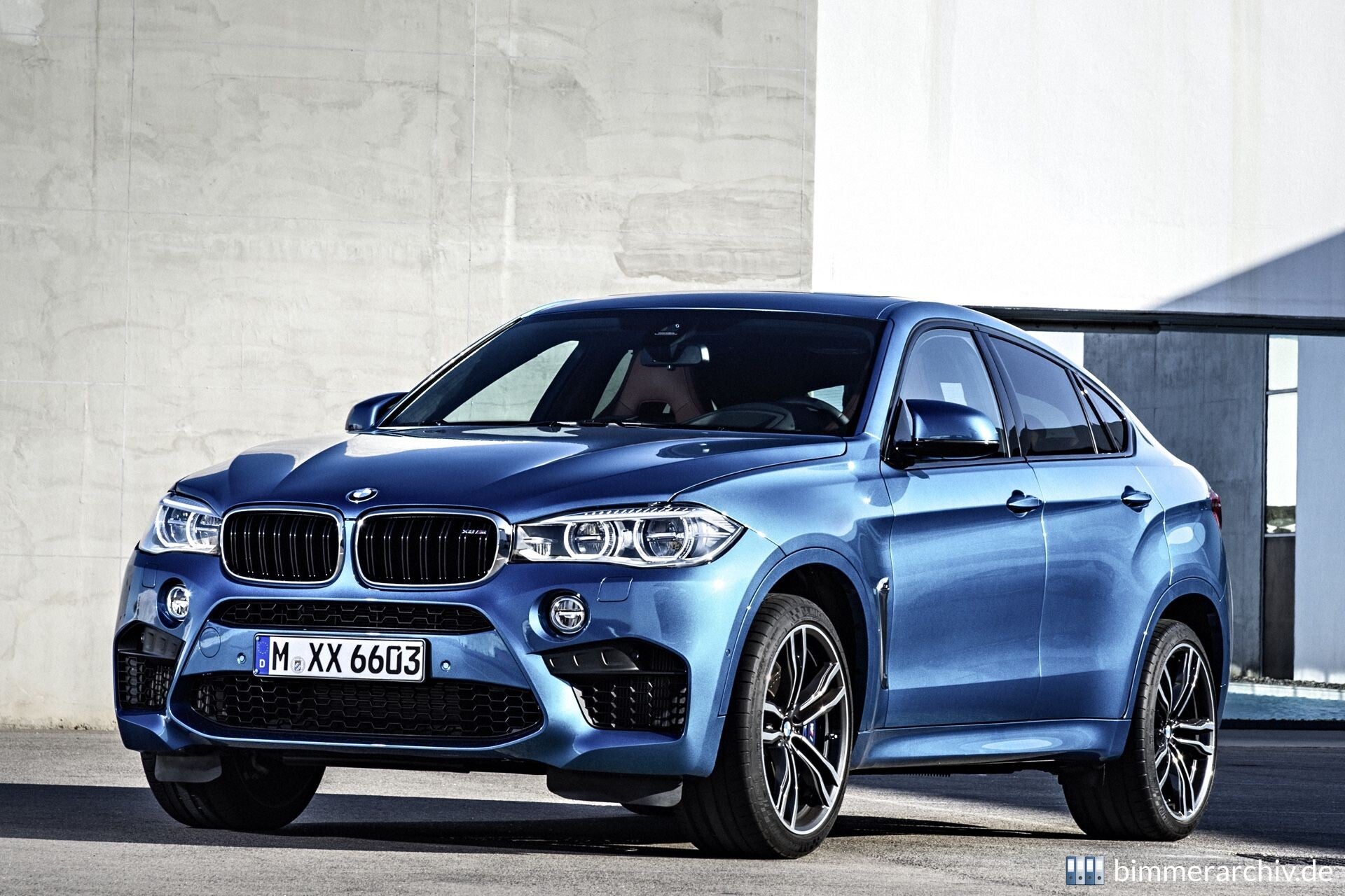BMW X6M brochure F86