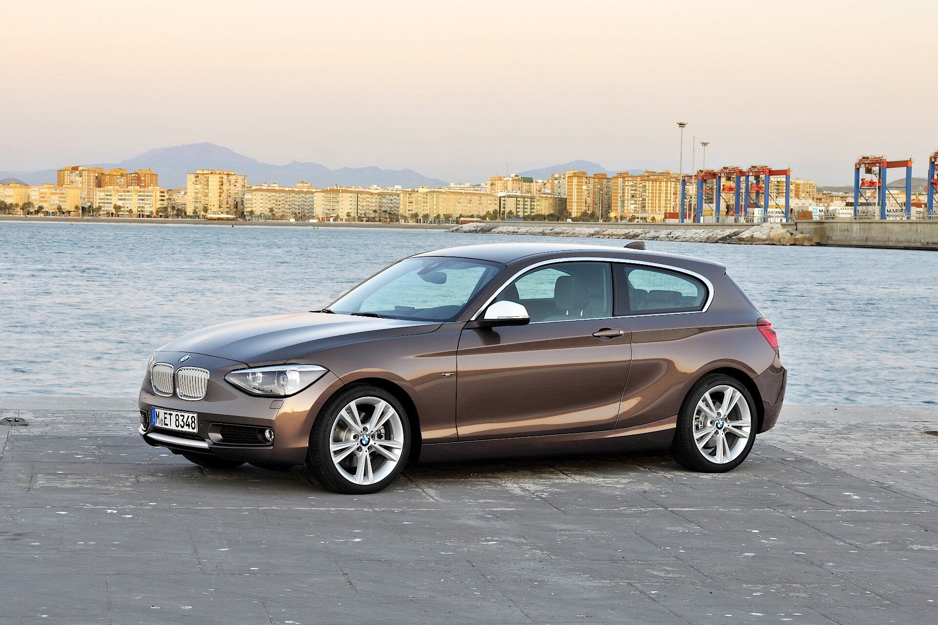 1 Series / 1 -2-3-4-5-6-7-8 Series / BMW Brochures | bimmerbrochures