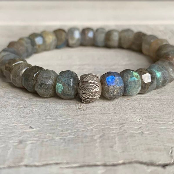 LABRADORIT EDELSTEIN ARMBAND | Karen Hill Tribe Feinsilber | LEUCHTFEUER LOTUS