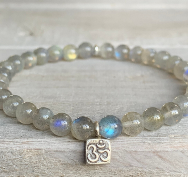 LABRADORIT EDELSTEIN ARMBAND | Karen Hill Tribe Feinsilber | HIMMELSSTÜRMERIN OM