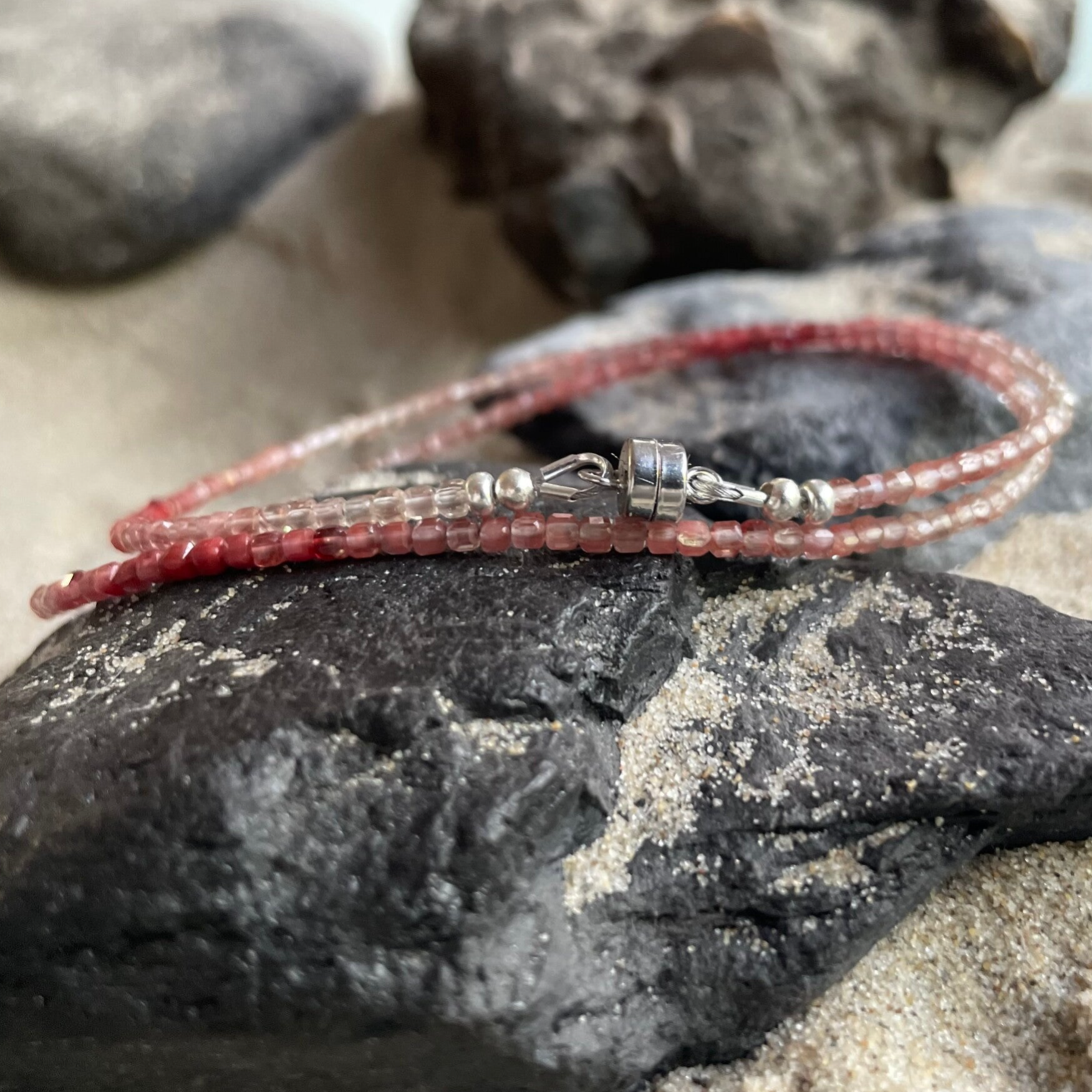 ANDESIN Edelstein Halskette | handgefertigter Schmuck | kurzer Choker im eleganten Farbverlauf | 925 Sterling Silber MAGNETVERSCHLUSS | 2 mm | ABENDROT MINI