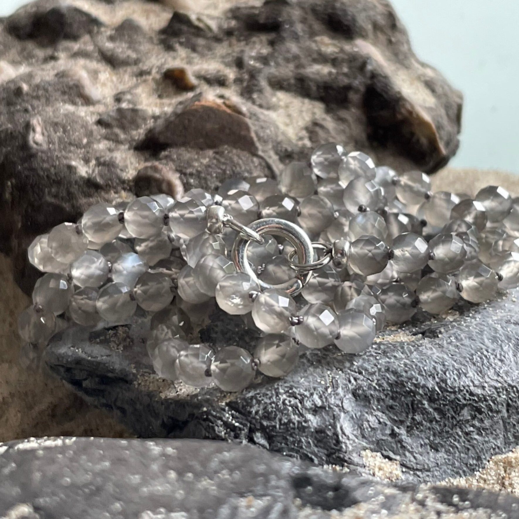 MONDSTEIN Edelstein Halskette | handgeknüpfter echter Schmuck | 925 Sterling Silber Verschluss WIRBEL RUND | 6 mm | MONDSCHIMMER