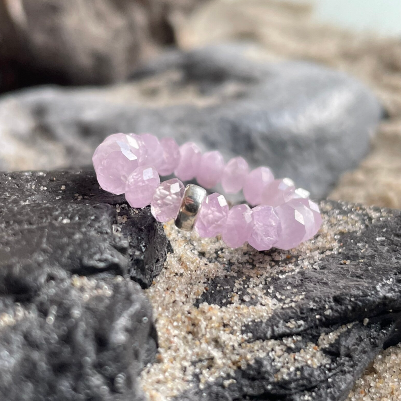 KUNZIT Edelstein Ring | handgefertigter Schmuck | 925 Sterling Silber Rondell | ca. 4 mm | FLIEDERBLÜTE