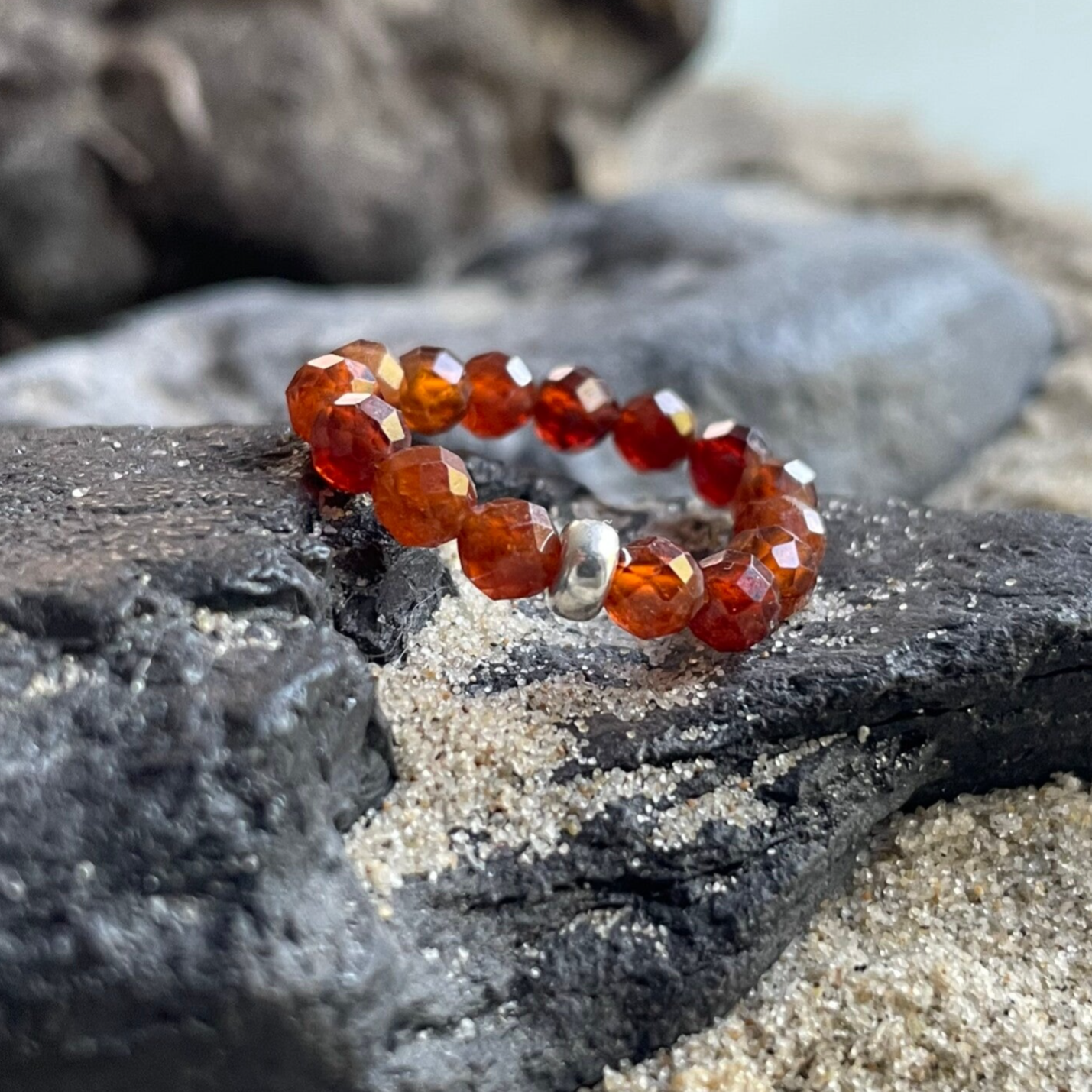 HESSONIT (GRANAT) Edelstein Ring | handgefertigter Schmuck | 925 Sterling Silber | 4 mm rund | KARAMELLHERZ