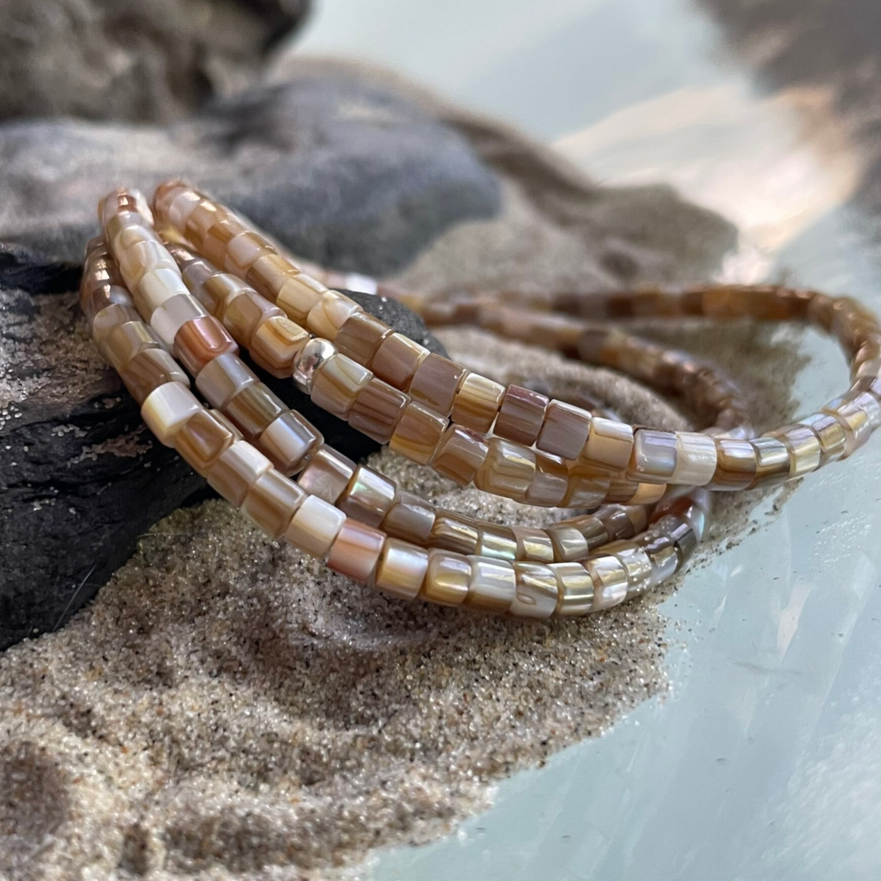 TROCHUSMUSCHEL Choker | filigrane Muschel Halskette aus Perlmutt | 925 Sterling Silber | 4 mm Säulenform | KITE-3-KASCHMIRTAUPE