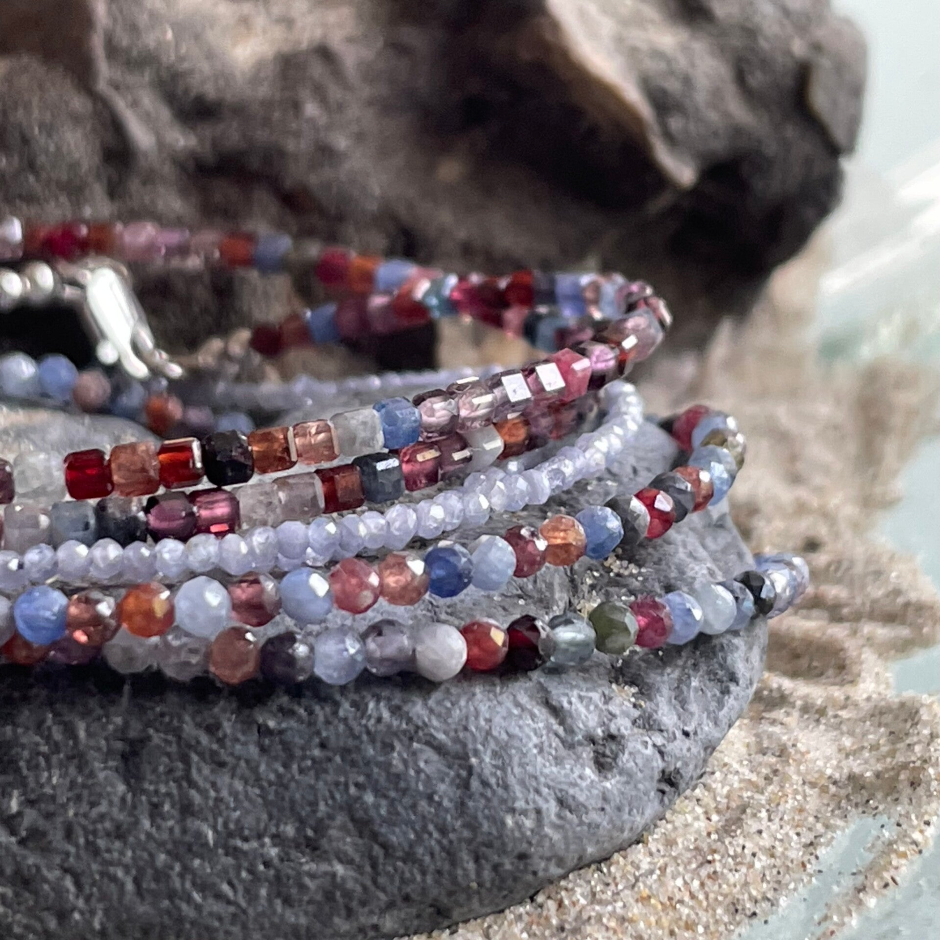 SPINELL Edelstein Halskette | kurzer Choker | 925 Sterling Silber | 2,5 mm Quadrat | BEGEGNUNG