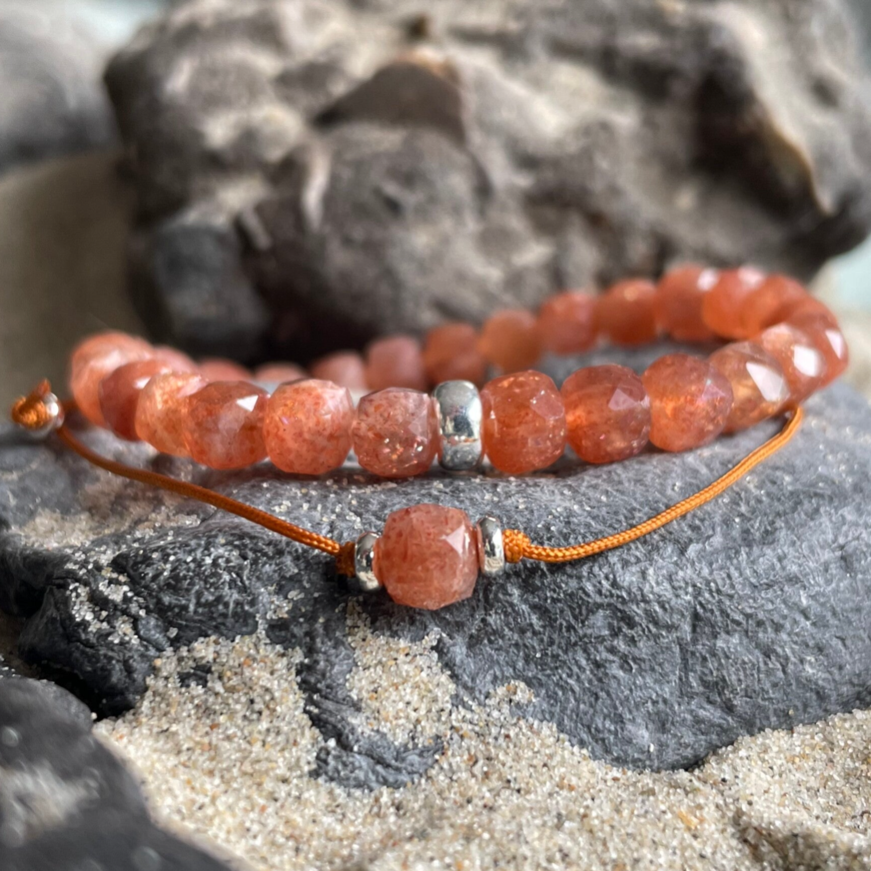 SONNENSTEIN Edelstein Armband | 2-tlg. inkl. MITBRINGSEL | minimalistischer Schmuck | 925 Sterling Silber | 6,5 mm quadratisch | SONNENGEFUNKEL