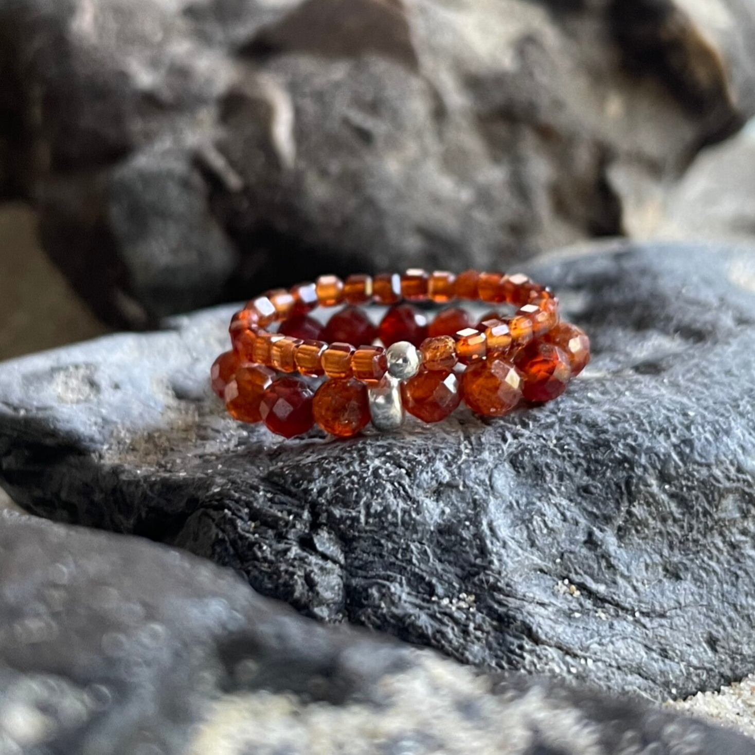 HESSONIT (GRANAT) Edelstein Ring | handgefertigter Schmuck | 925 Sterling Silber | 4 mm rund | KARAMELLDUFT