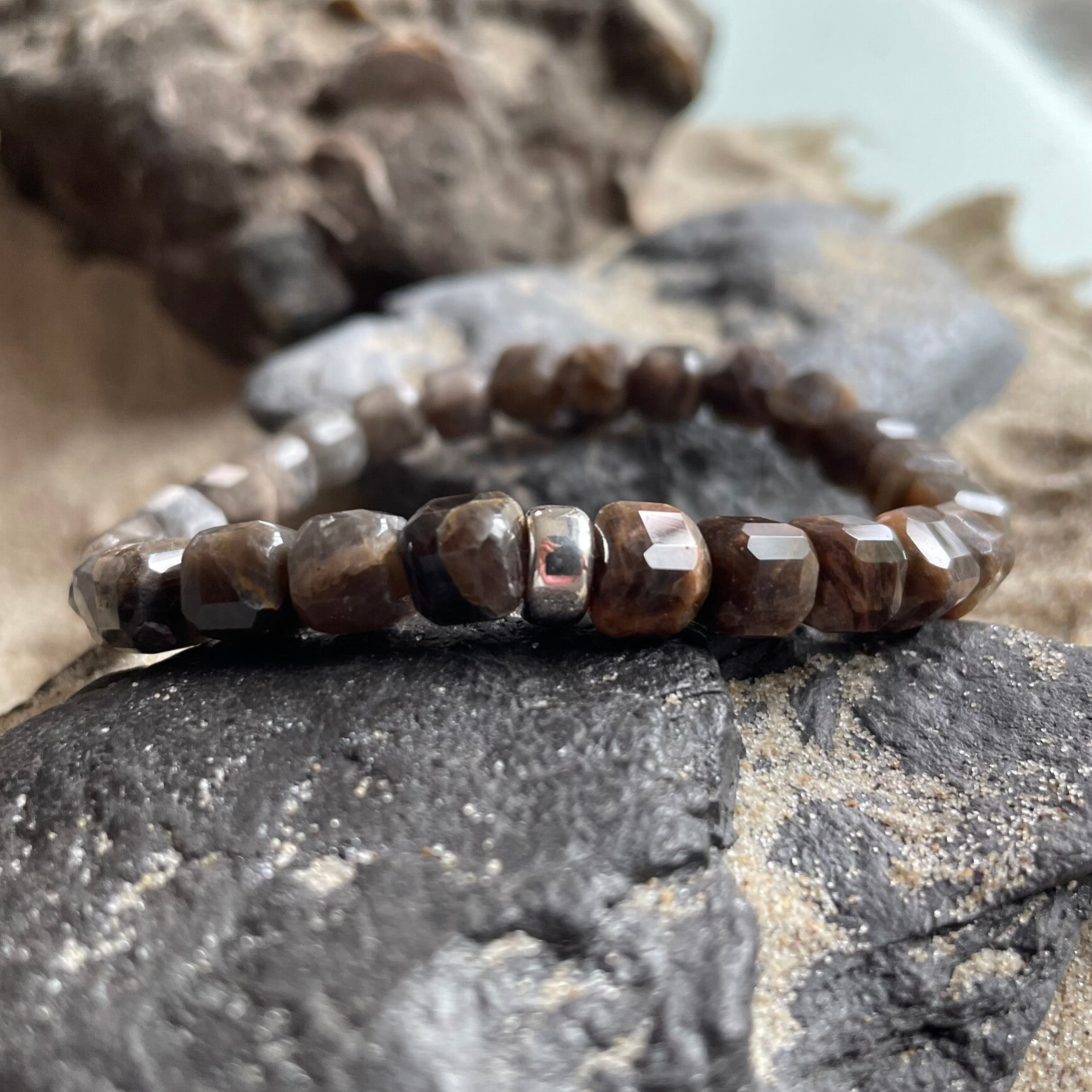 MONDSTEIN Edelstein Armband & veganes Seidenbändchen | 2-tlg. Schmuck-Set | 925 Sterling Silber | minimalistischer Schmuck | ca. 6,5 - 7 mm quadratisch | MONDSCHATTEN II