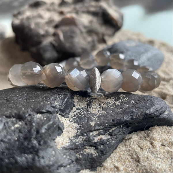 MONDSTEIN Edelstein Armband | handgefertiger Schmuck | 925 Sterling Silber Rondell strukturiert | 10 mm | MONDFUNKELN