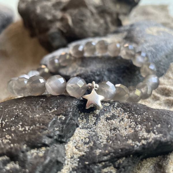 MONDSTEIN Edelstein Armband | handgefertiger Schmuck | 95 - 99 % Feinsilber Karen Hill Tribe STERN | 8 mm | MONDLEUCHTEN