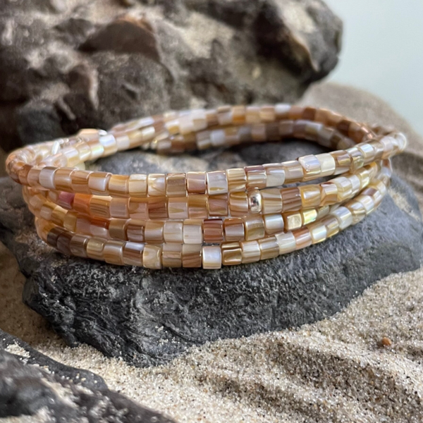 TROCHUSMUSCHEL Fußkettchen | filigranes Schmuckstück aus Perlmutt | 925 Sterling Silber | 4 mm Säulenform  | KITE-3-KASCHMIRTAUPE