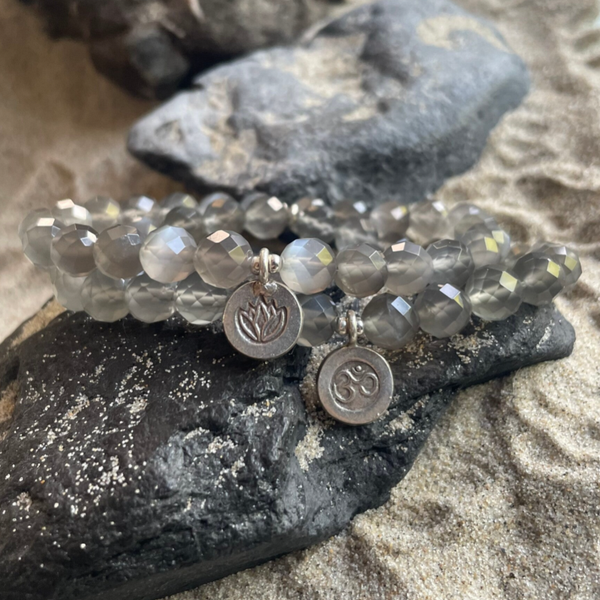 MONDSTEIN Edelstein Armband | handgefertiger Schmuck | 95 - 99 % Feinsilber Karen Hill Tribe LOTUS flach | 8 mm | MONDLEUCHTEN