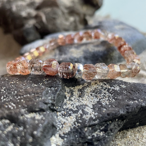 RUTILQUARZ Edelstein Armband im Tafelschliff & veganes Seidenbändchen | 2-tlg. Schmuck-Set | minimalistisch mit 925 Silber | handgemachter Edelsteinschmuck | 6 mm quadratisch | GOLDFADEN