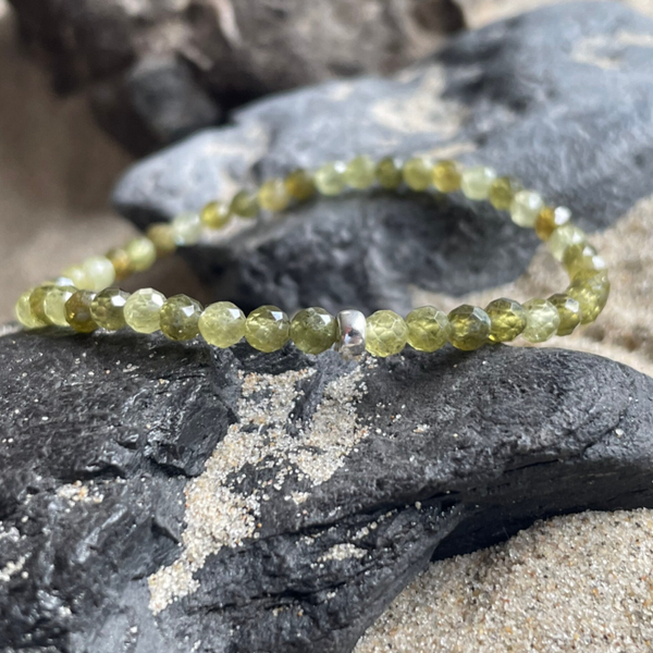 GRÜNER GRANAT Edelstein Armband | minimalistischer Schmuck | 925 Sterling Silber | ca. 4 mm rund | WILDKLEE