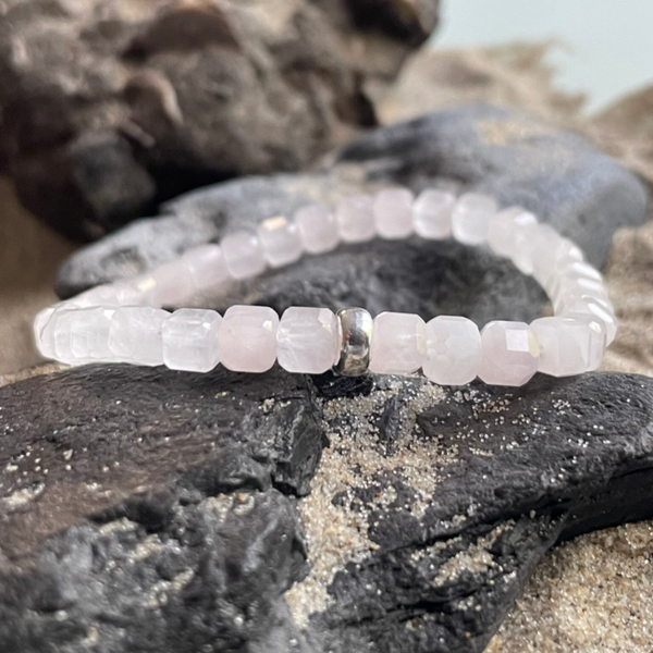ROSENQUARZ Edelstein Armband | minimalistischer Edelsteinschmuck | 925 Sterling Silber | 6 mm quadratisch | ROSENNEBEL