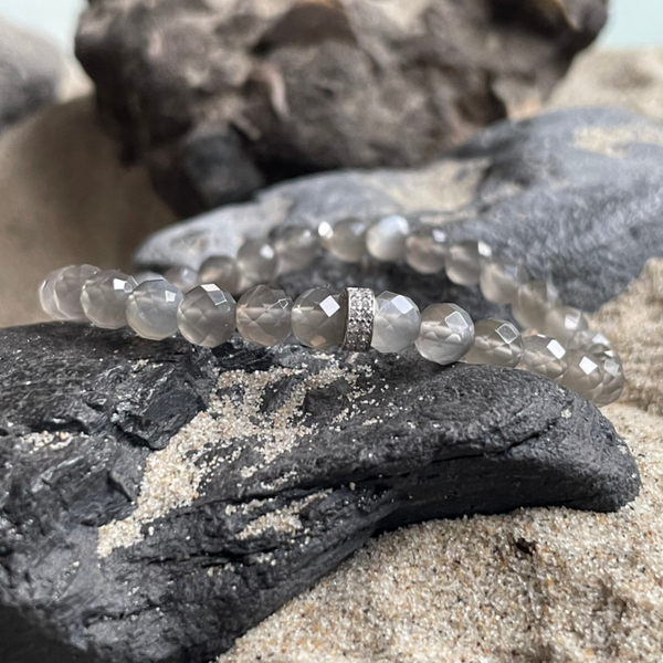 MONDSTEIN Edelstein Armband | handgefertiger Schmuck | strukturiertes 925 Sterling Silber Micro-Pavè-Zirkoinia Rondell | 6 mm | MONDSCHIMMER