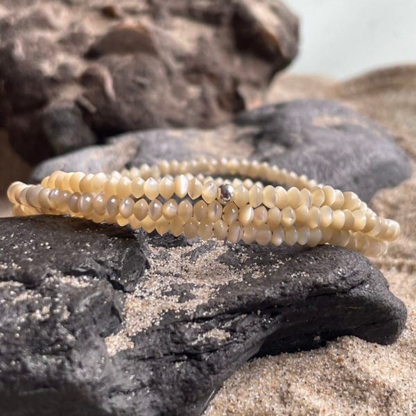 TROCHUSMUSCHEL Armband | filigranes Schmuckstück aus Perlmutt | 3 mm Linsenform | 925 Sterling Silber | KITE-5-KASCHMIRBEIGE