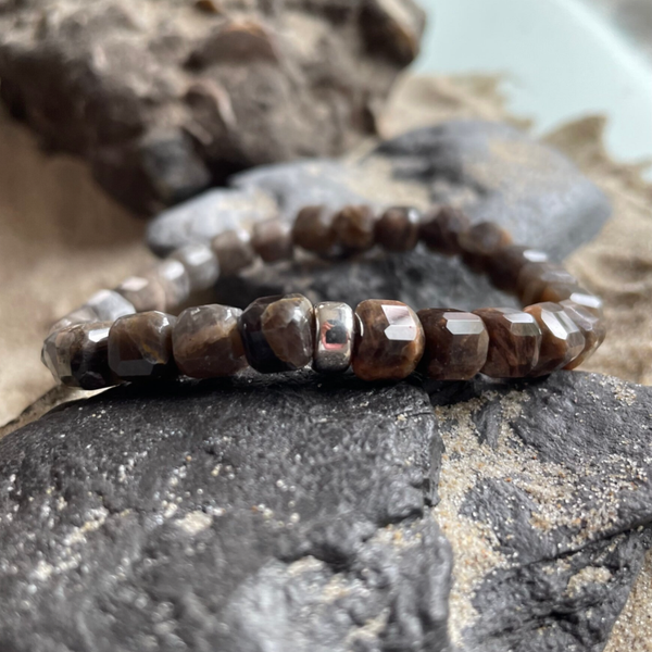 MONDSTEIN Edelstein Armband & veganes Seidenbändchen | 2-tlg. Schmuck-Set | 925 Sterling Silber | minimalistischer Schmuck | ca. 6,5 - 7 mm quadratisch | MONDSCHATTEN II