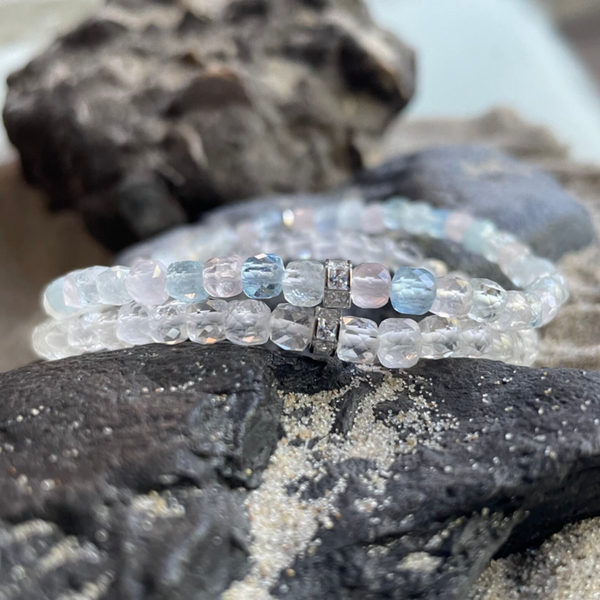 MORGANIT Edelstein Armband | handgefertigter Edelsteinschmuck | 925 Sterling Silber mit Micro-Pavè-Zirkonia | 4 mm quadratisch | PASTELLHIMMEL SPARKLE