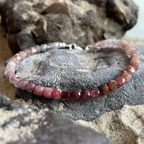 SPINELL Edelstein Armband | minimalistischer Schmuck | 925 Sterling Silber Verschluss | minimalistisch | 4 mm | PRACHTAUSGABE