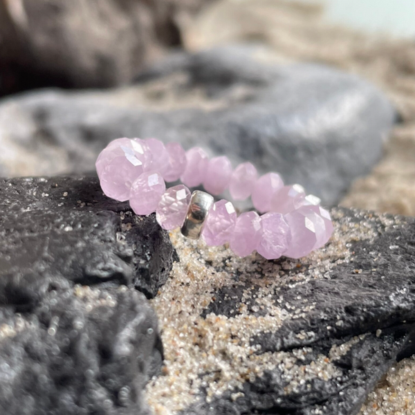 KUNZIT Edelstein Ring | handgefertigter Schmuck | 925 Sterling Silber Rondell | ca. 4 mm | FLIEDERBLÜTE