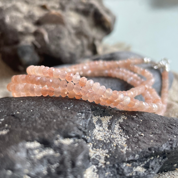 PFIRSICHMONDSTEIN Edelstein Halskette | kurzer Choker mit 925 Sterling Silber Verschluss | 3 mm Rondelle | PFIRSICHBLÜTE
