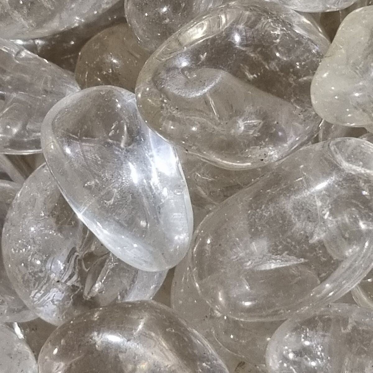 Clear Quartz Tumblestone 🤍