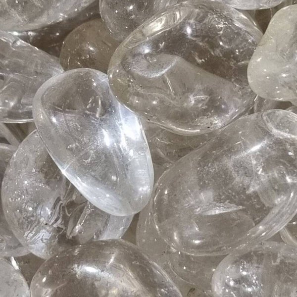 Clear Quartz Tumblestone 🤍