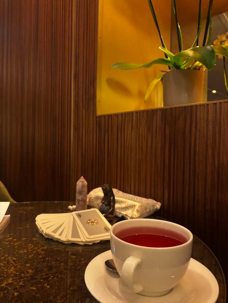tarot-wellness-readings-hotel-event