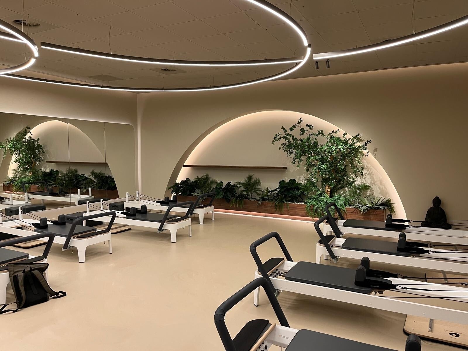 club pellikaan almere studiozo henny guyt