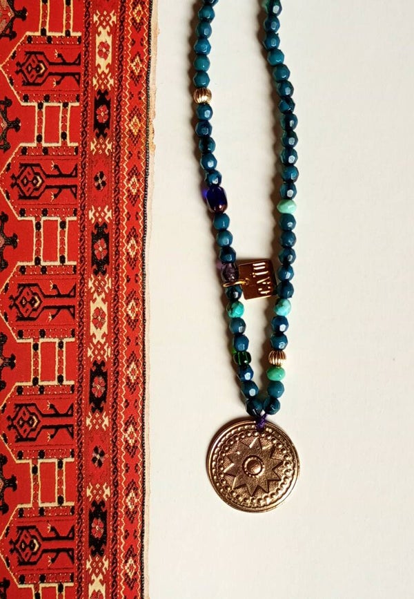 Médaille DANDY BUTTON et perles fantaisie