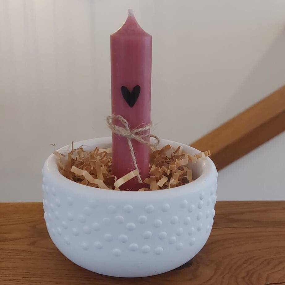 Schüssel mit Kerze