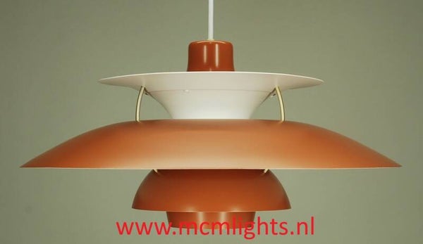 Louis Poulsen PH5 in nougat Ø 50 cm.