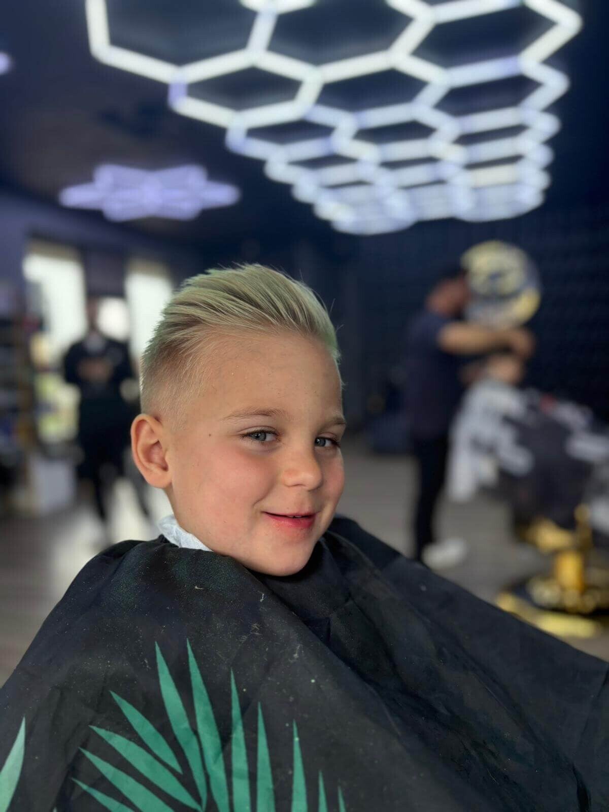 Family friendly kids haircuts in Windsor Ontario