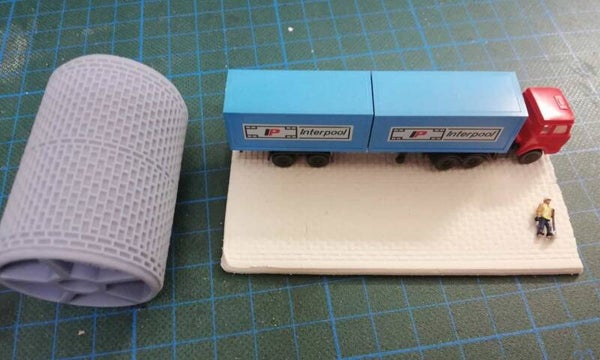 Prägerolle Kopfsteinpflaster mit Rinnstein Spur N