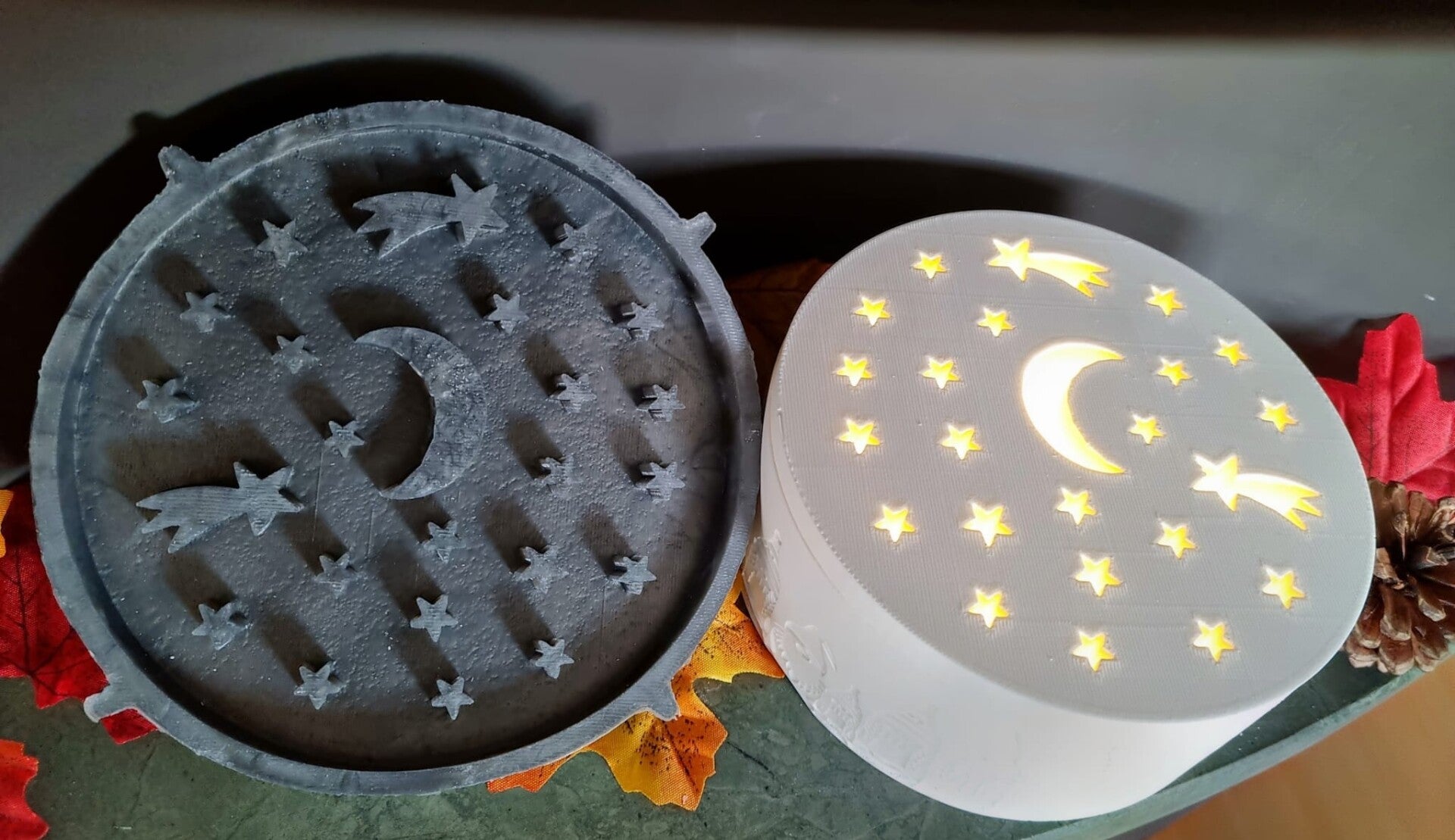 Deckel für Wichtelschale mit Stern und Mond Motive.