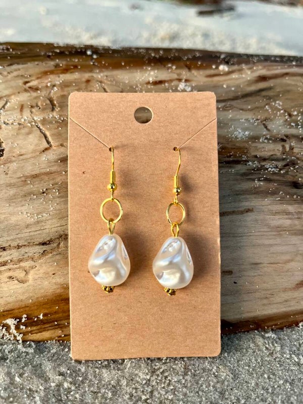 Gold pearl earrings