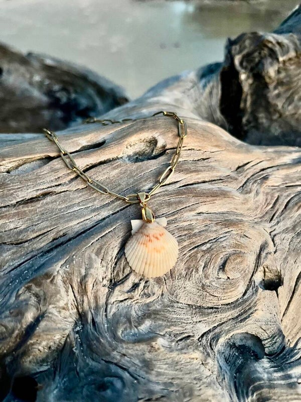 White & orange scallop seashell necklace