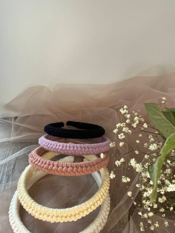 🌼 Handgemachter Makramee-Haarreifen „Zopftraum“ – in zarten Farben & zwei Größen