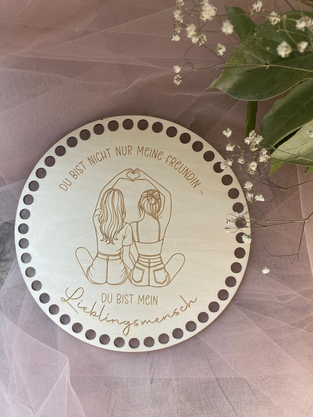 ❣️ Gravierter Korbboden aus Birkensperrholz – DIY Häkelboden für Bobbiny-Garn 5 mm – "Lieblingsmensch"