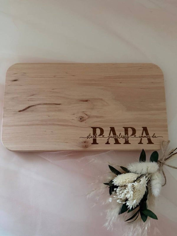 Jausenbrett „Papa“ aus Buchenholz – mit Liebe graviert
