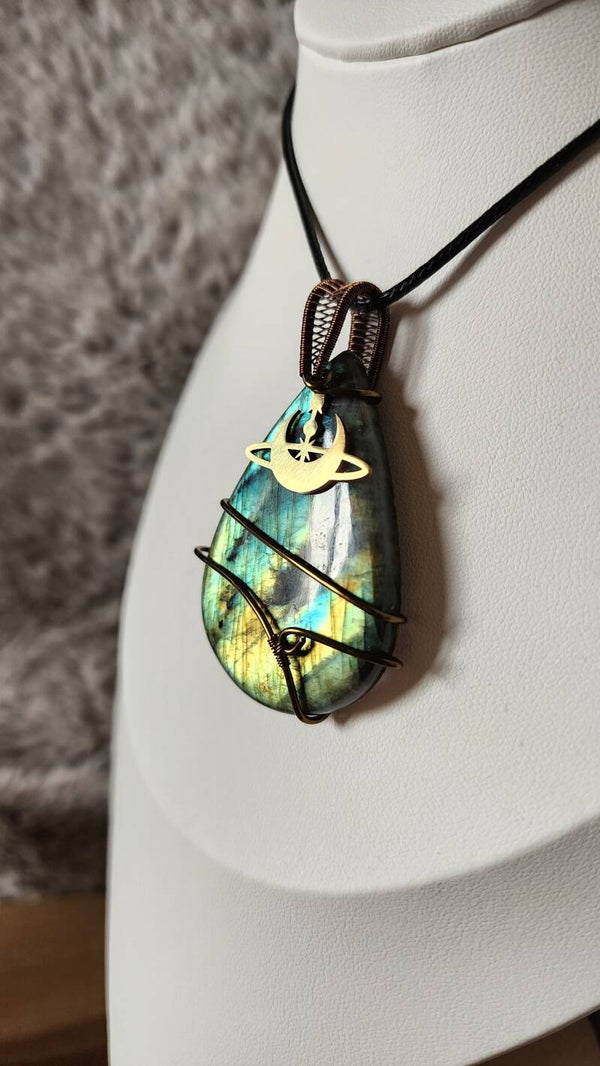 Icalurus | Labradorite