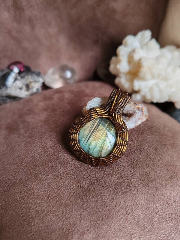 Bosona | Labradorite RESERVÉ