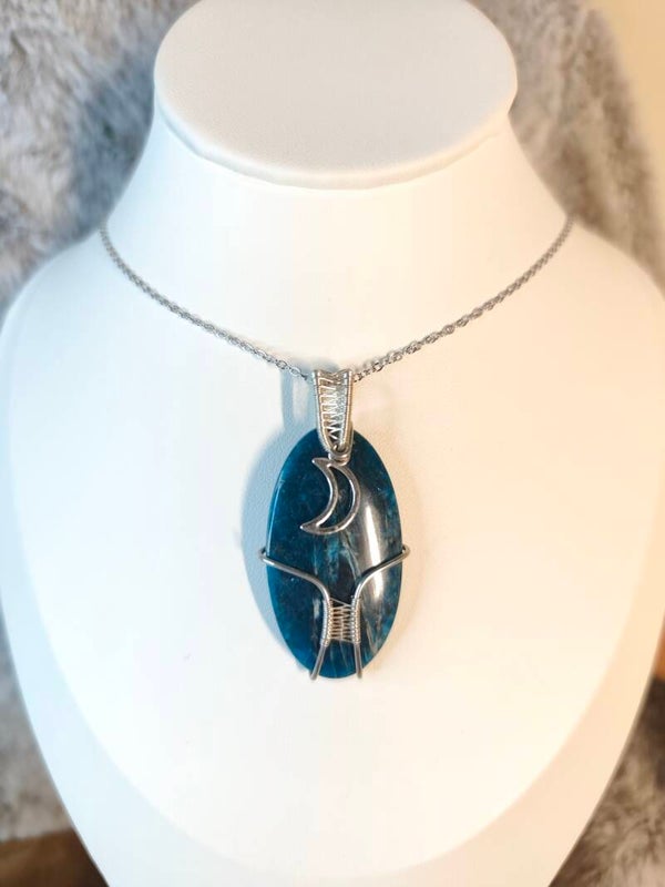 Blue Moon | Apatite