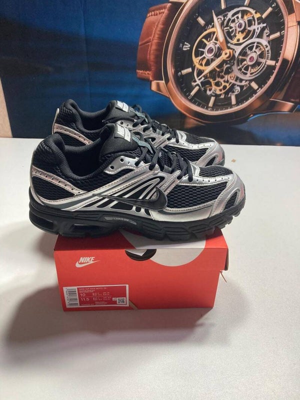NIKE AIR MAX MOTO 2K