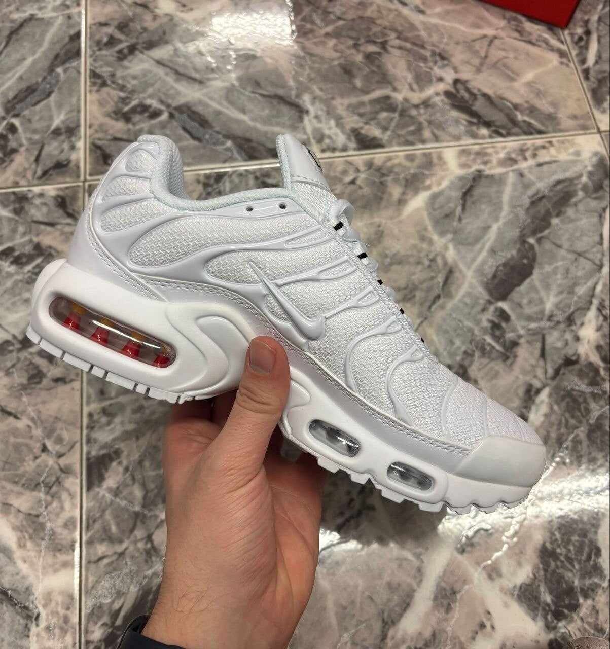 NIKE AIRMAX PLUS